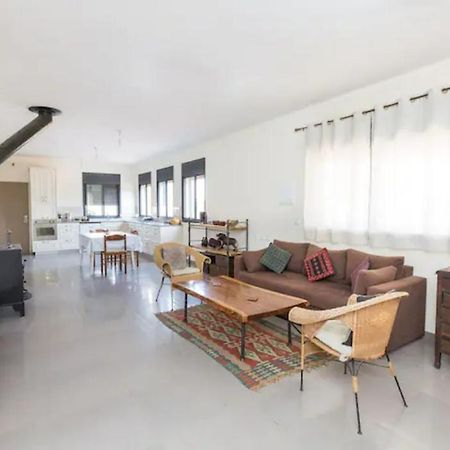המקום של גיא Villa Sede Eli'ezer Екстериор снимка
